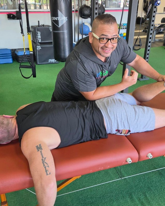 Santiago — personal trainer at NRich Fitness